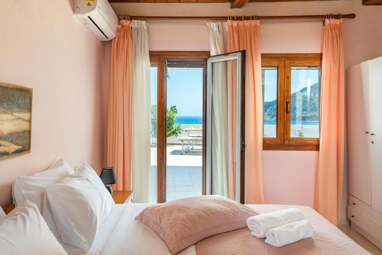 Regina Hotel 2*