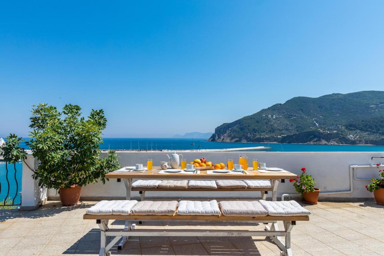 Regina 2* Skopelos